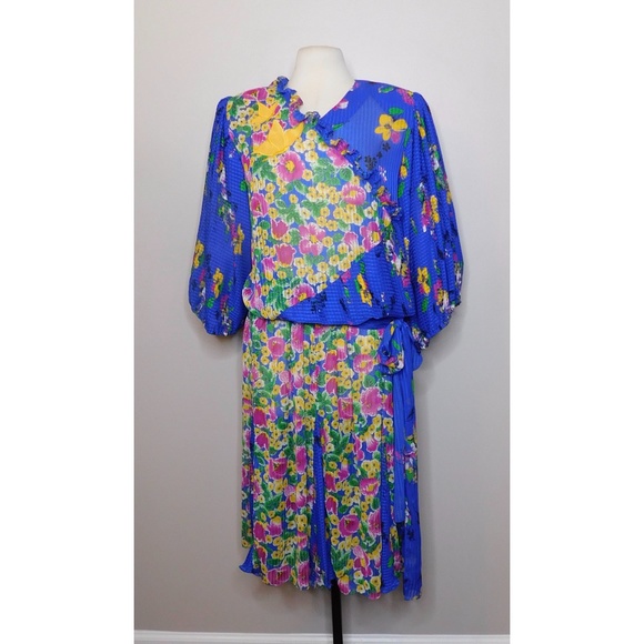 Vintage Dresses & Skirts - Vintage MAYEELOK Floral Appliqué Embroidered Dress
